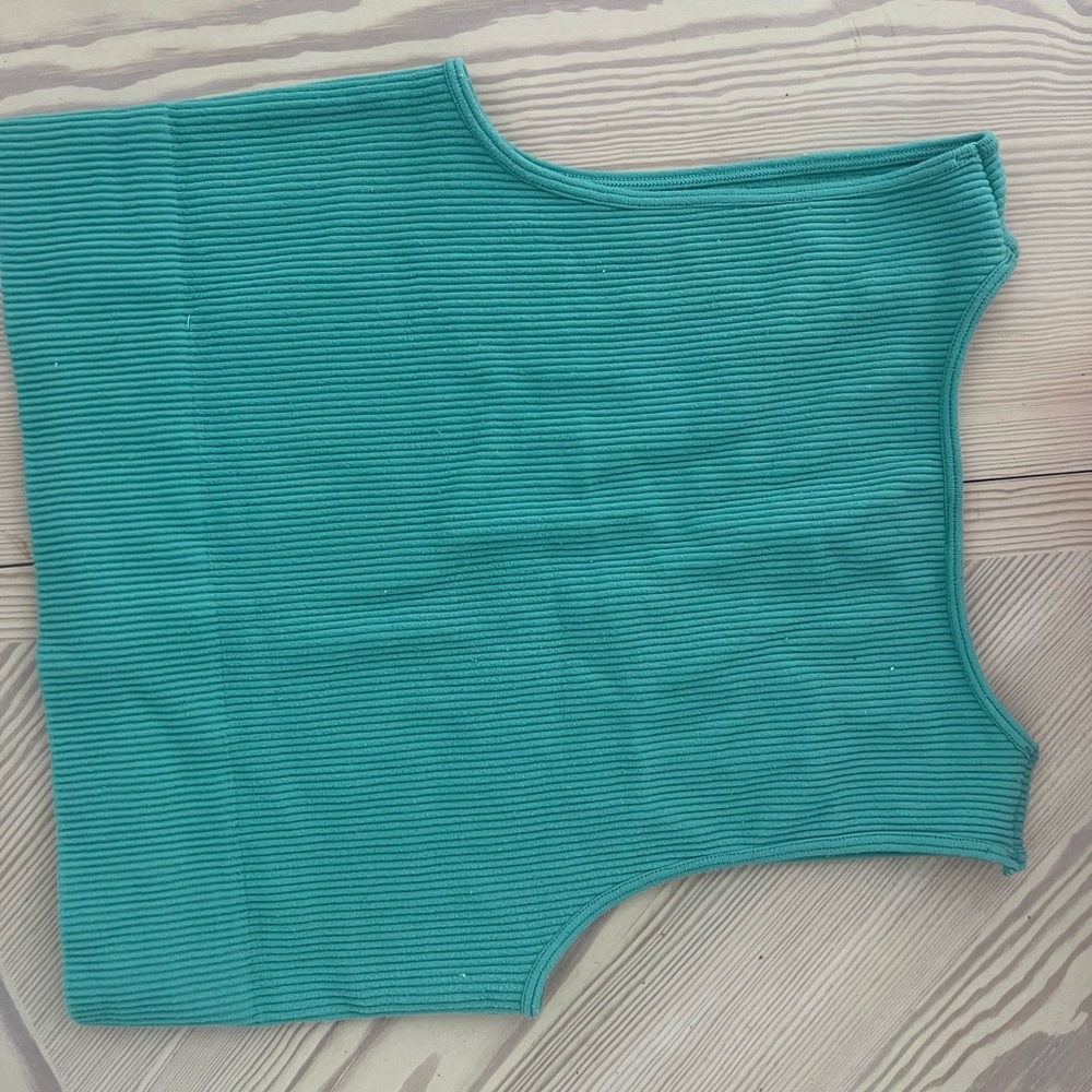 Sports Bra/Crop Top - Picture 5 of 6